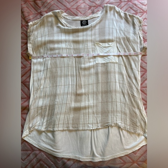 #267 Bobeau Blouse - Picture 4 of 10